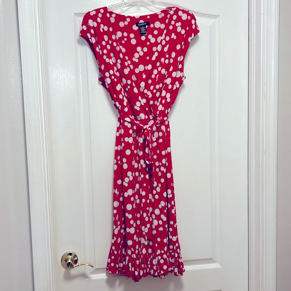 Glamour v-neck dress with self sash/belt, red with white polka dots Size 14